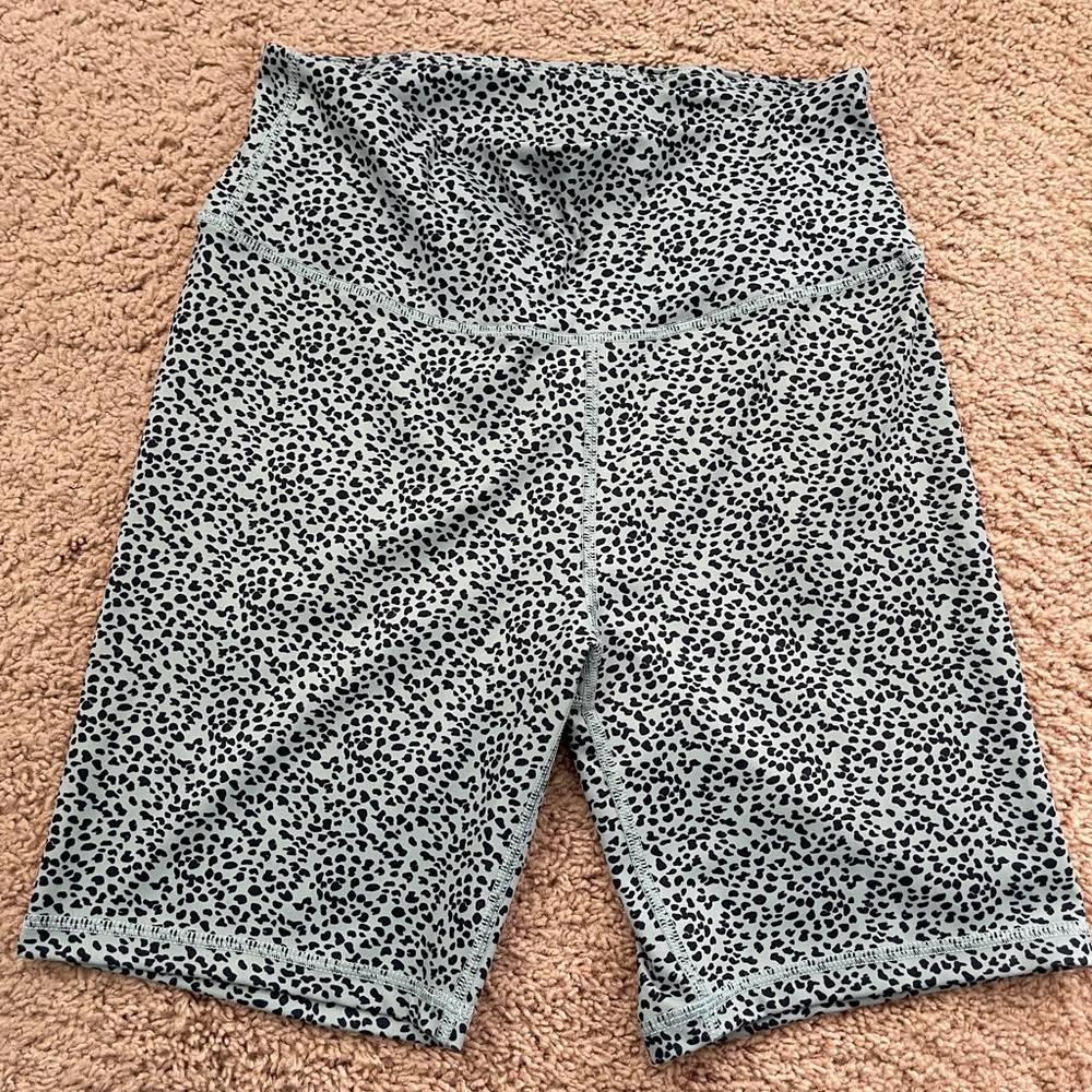 size S leopard print biker shorts